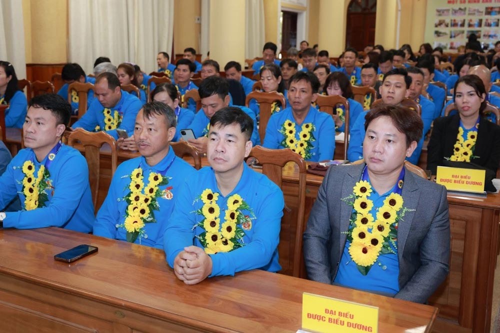 cong-nhan-a.jpg