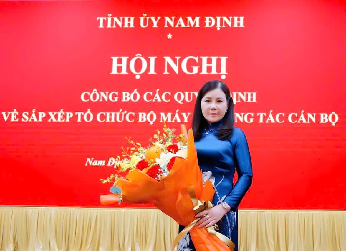 Bà Nguyễn Thị Thu Thủy - Ủy viên Ban Chấp hành Đảng bộ tỉnh giữ chức vụ Phó Bí thư Đảng ủy chuyên trách Đảng ủy UBND tỉnh nhiệm kỳ 2020 - 2025
