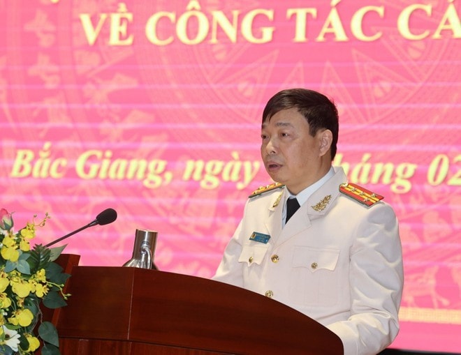 Đại tá Nguyễn Quang Vinh - tân Giám đốc Công an tỉnh Bắc Giang phát biểu nhận nhiệm vụ