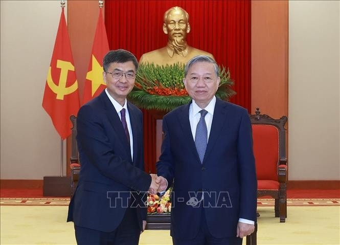 Tổng Bí thư Tô Lâm tiếp Bí thư Quảng Tây, Trung Quốc Trần Cương. Ảnh: Thống Nhất/TTXVN