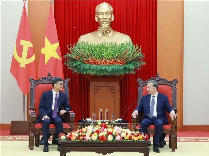 Tổng Bí thư Tô Lâm tiếp Bí thư Quảng Tây, Trung Quốc Trần Cương. Ảnh: Thống Nhất/TTXVN