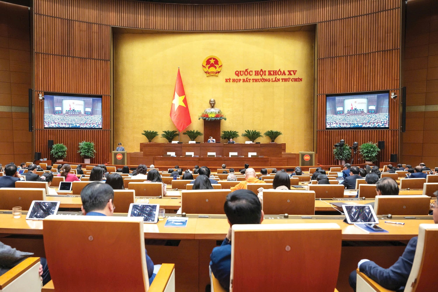 18225toancanhkyhop1.jpg