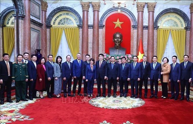 Chủ tịch nước Lương Cường và Thủ tướng Phạm Minh Chính với các đại biểu. Ảnh: Lâm Khánh/TTXVN
