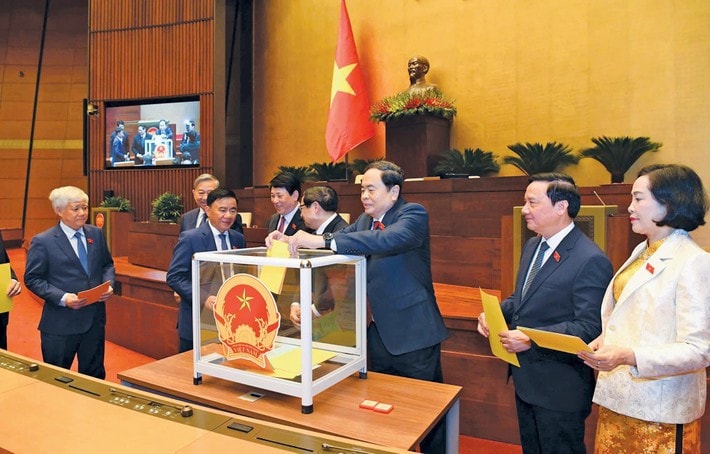 18225qh-tranthanhman-bo-phieu.jpg