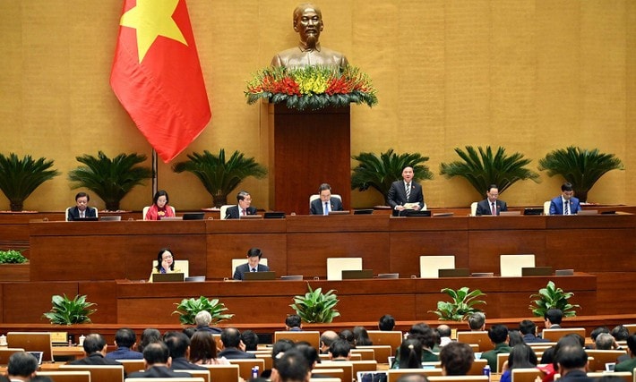 NA Chairman Nguyen Khac Dinh chairs the session. Photo: Quang Khanh pct-nguyenkhacdinh-vqk.jpg