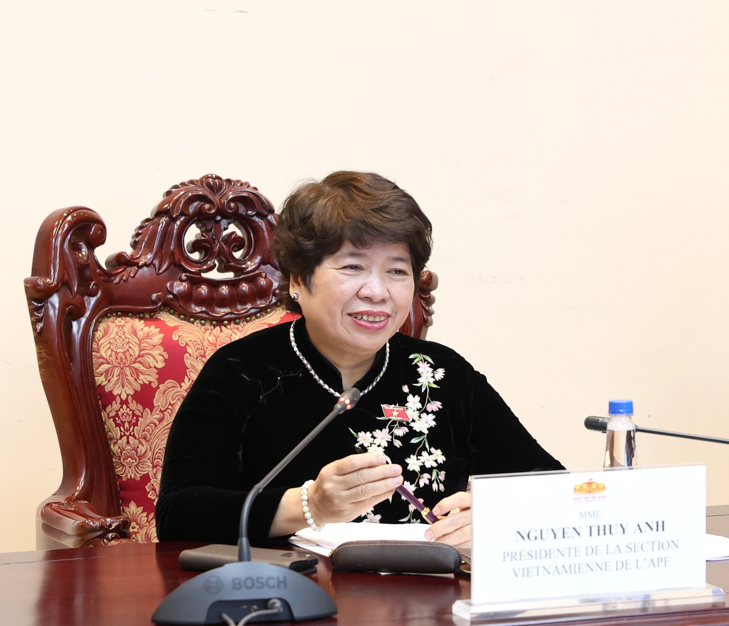 Chủ tịch Phân ban Việt Nam trong Liên minh Nghị viện Pháp ngữ (APF) Nguyễn Thúy Anh dự Hội nghị trực tuyến