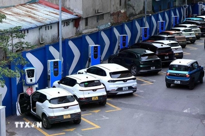 A charging station for electrical cars in Hanoi. (Photo: VNA) A charging station for electrical cars in Hanoi. (Photo: VNA)