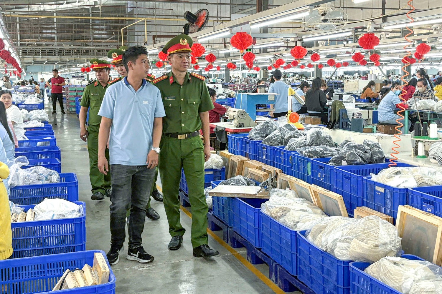 Cán bộ, chiến sĩ công an xã luôn chủ động xuống địa bàn, gần gũi, lắng nghe tâm tư, nguyện vọng của Nhân dân