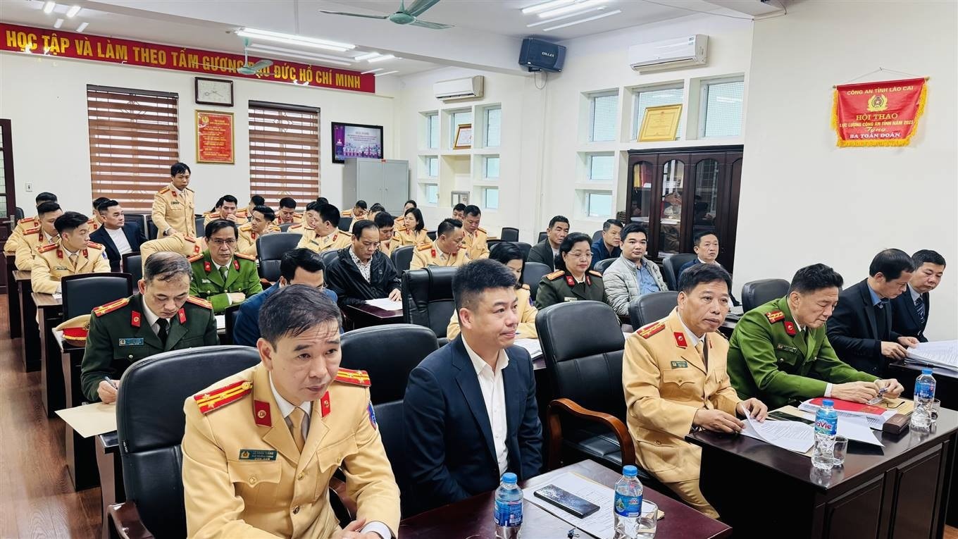 anh-2-cac-dai-bieu-tham-du-buoi-tap-huan.jpg