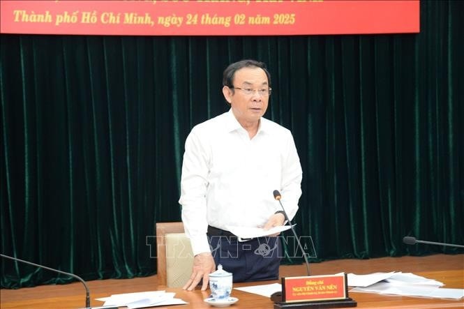 Ủy viên Bộ Chính trị, Bí thư Thành ủy Thành phố Hồ Chí Minh Nguyễn Văn Nên - Trưởng đoàn kiểm tra số 1915 của Bộ Chính trị phát biểu tại hội nghị. Ảnh: Anh Tuấn/TTXVN