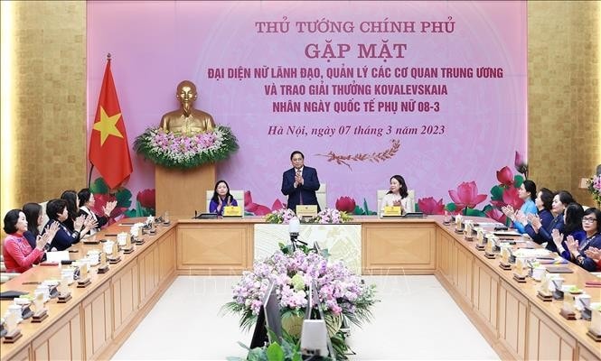 Thủ tướng Phạm Minh Chính gặp mặt đại diện nữ lãnh đạo, quản lý các cơ quan Trung ương và trao Giải thưởng Kovalevskaia cho các nhà khoa học nữ xuất sắc năm 2022, chiều 7.3.2023. Ảnh tư liệu: Dương Giang/TTXVN