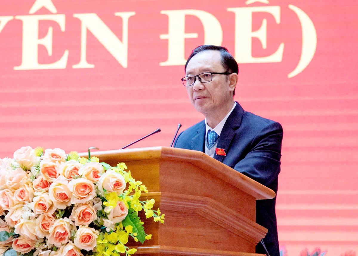 pho-bi-thu-thuong-truc-tinh-uy-chu-tich-hdnd-tinh-thao-hong-son-phat-bieu-tai-ky-hop.jpg