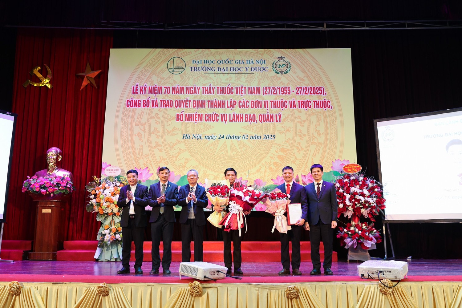 vnu-bo-nhiem-truong-dh-y-duoc-70-nam-ngay-thay-thuoc-vn-21.jpg