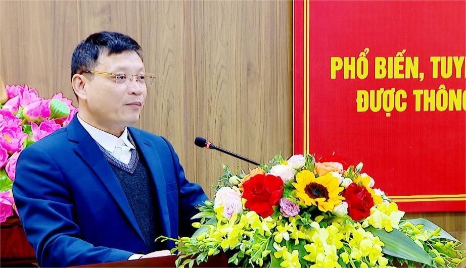 2316689-dong-chi-nghiem-xuan-cuong-pho-chu-tich-ubnd-tinh-phat-bieu-khai-mac-hoi-nghi-11365524-4521-917.jpg