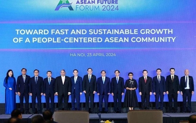 Thủ tướng Phạm Minh Chính cùng các Trưởng đoàn tham dự Diễn đàn Tương lai ASEAN 2024. Ảnh: TTXVN