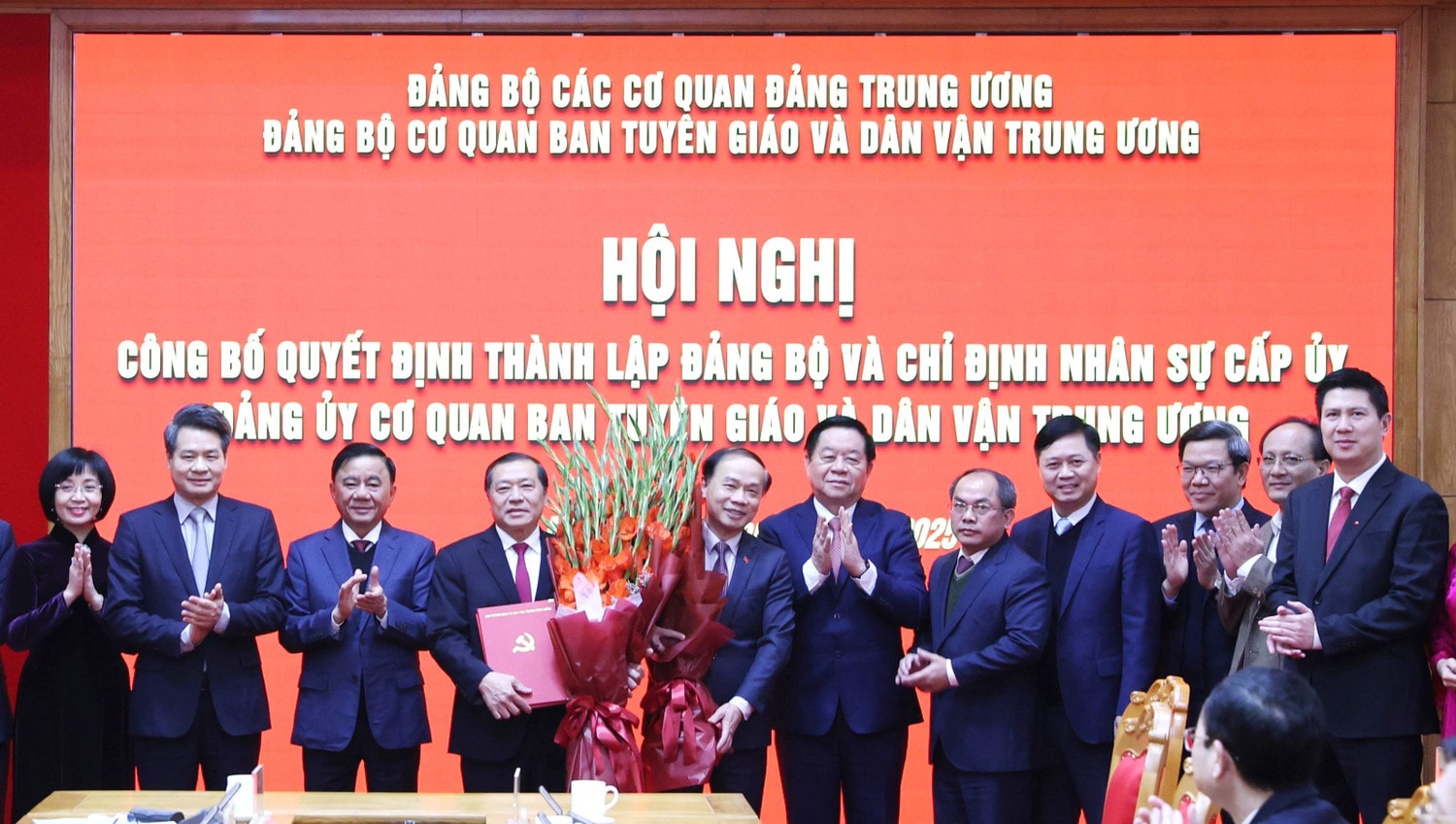 tuyen-giao.jpg