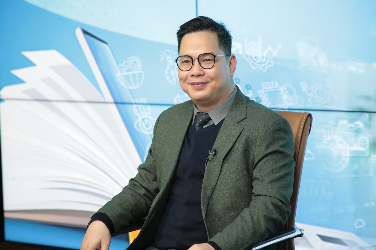 PGS.TS Trần Thành Nam: "Giáo viên cần giúp học sinh hình thành năng lực tự học để có thể học tập suốt đời" (Ảnh: Duy Thông)