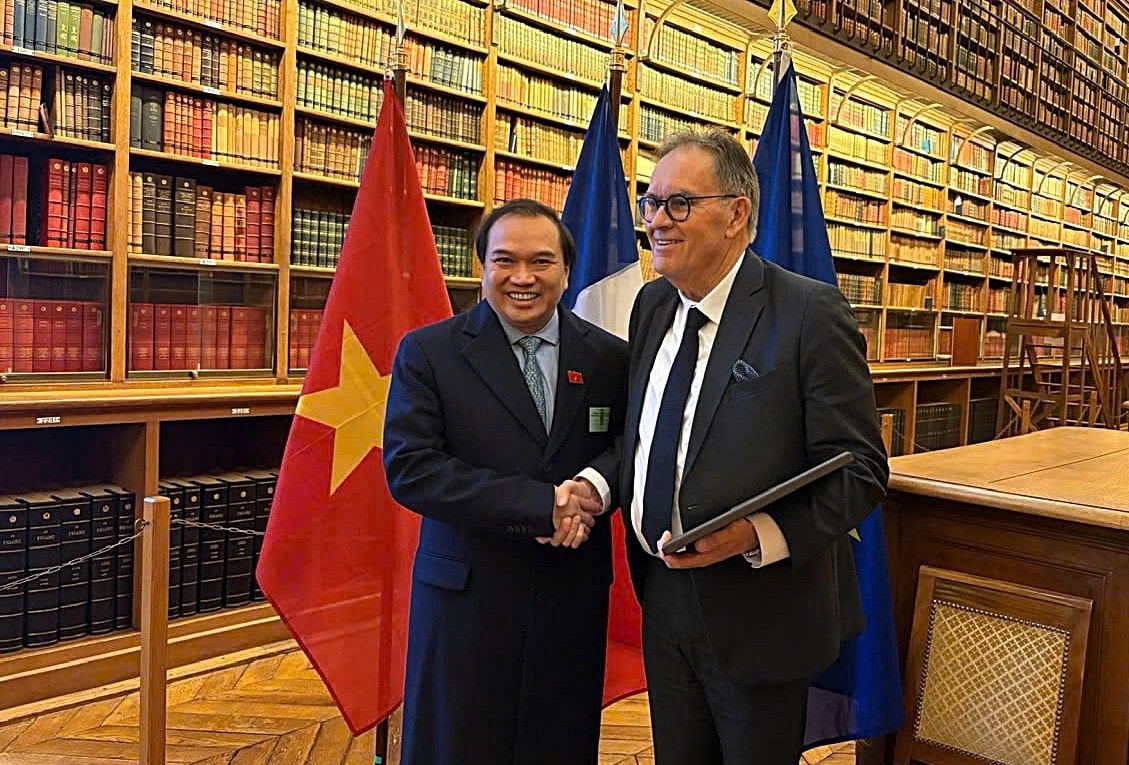 PGS.TS. Nguyễn Công Hoàng tại một sự kiện hợp tác quốc tế