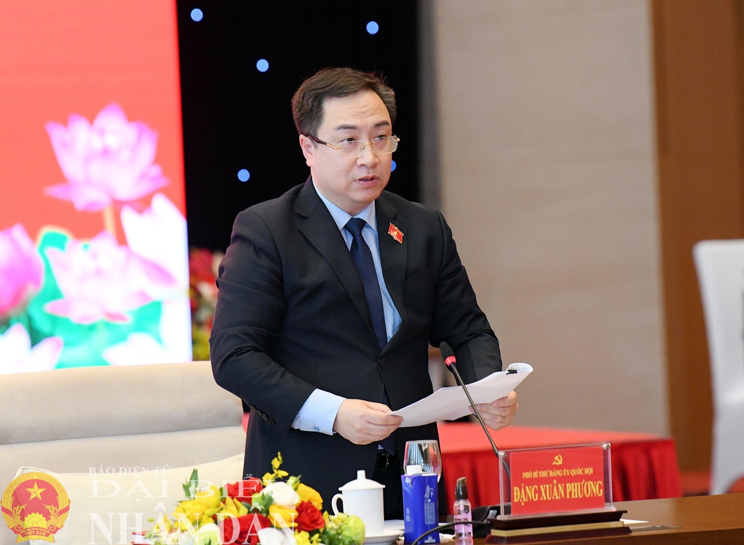 Phó Bí thư Đảng ủy Đặng Xuân Phương phát biểu. Ảnh: Lâm Hiển