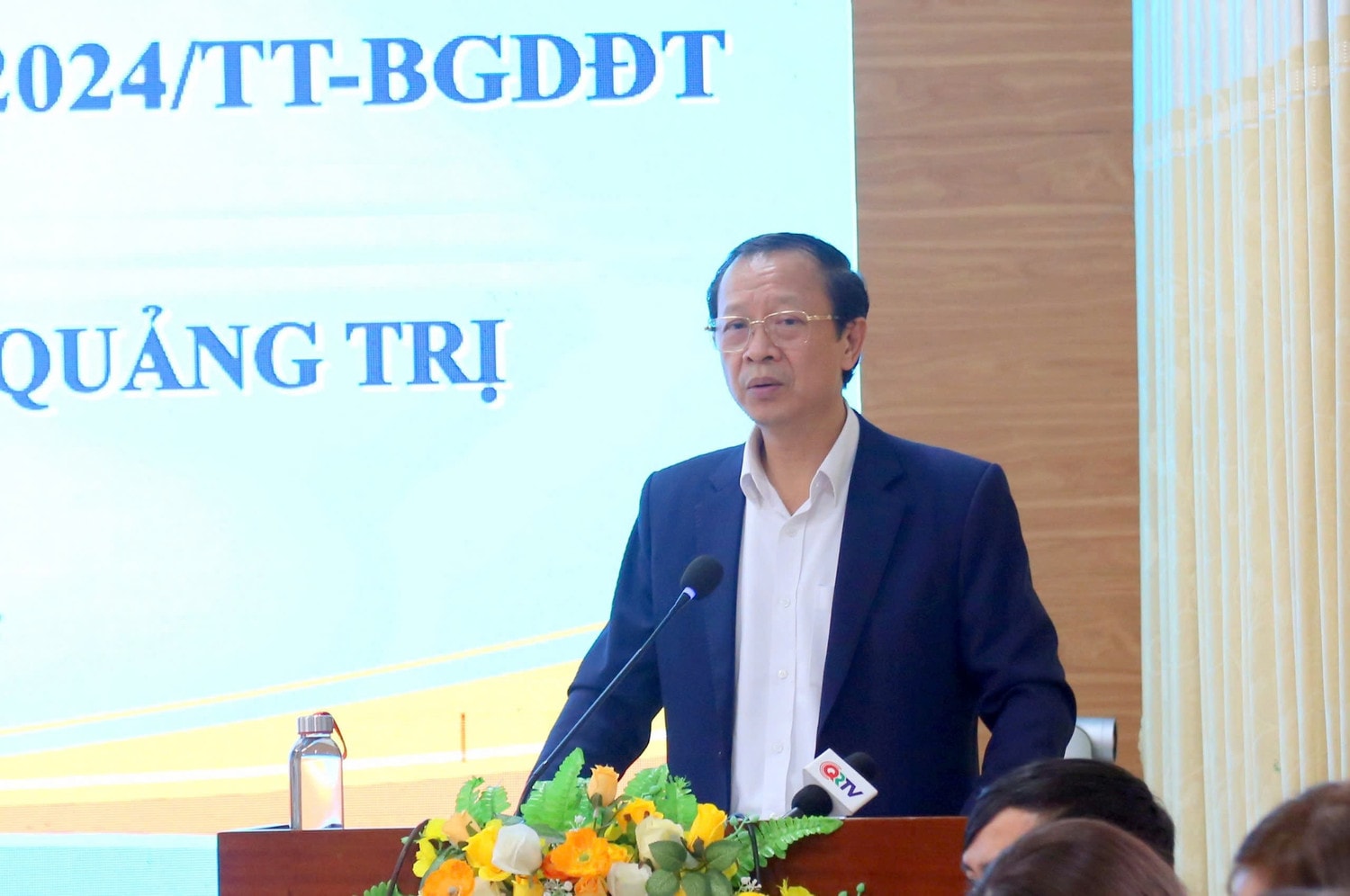 thu-truong-pham-ngoc-thuong-phat-bieu-tai-buoi-lam-viec-voi-so-gddt-quang-tri.jpg