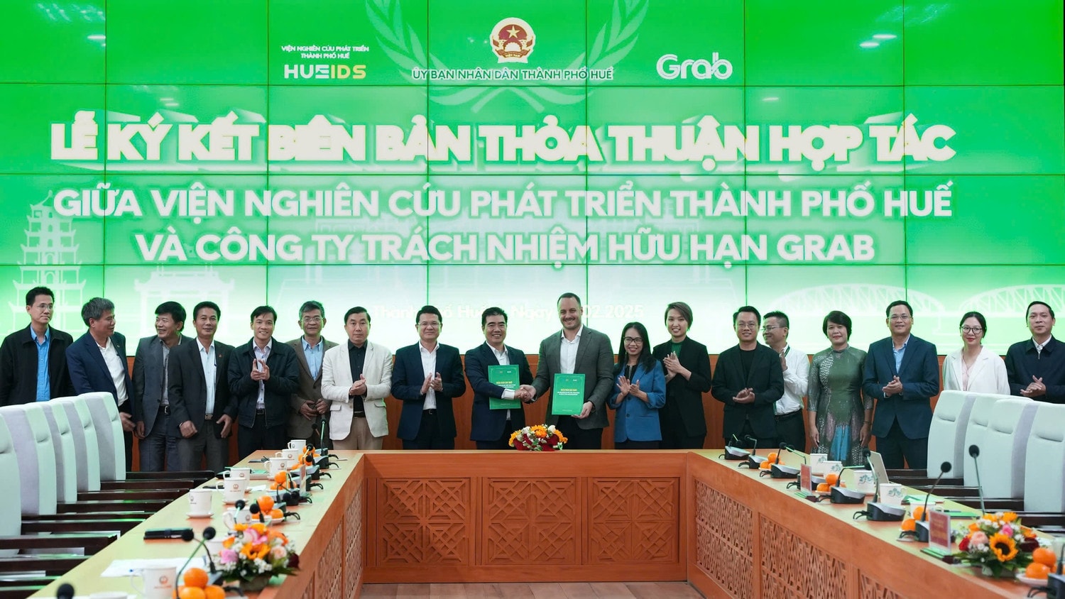 grab-viet-nam-ky-ket-thoa-thuan-hop-tac-voi-thanh-pho-hue-anh-1.jpg
