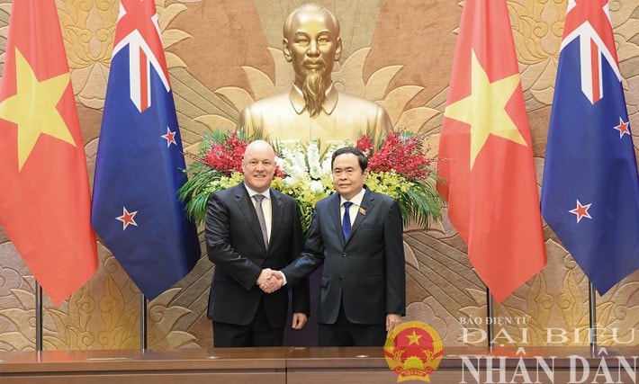 NA Chairman Tran Thanh Man receives New Zealand PM Luxon. Photo: Lam Hien ctqh-a4-3599.jpg