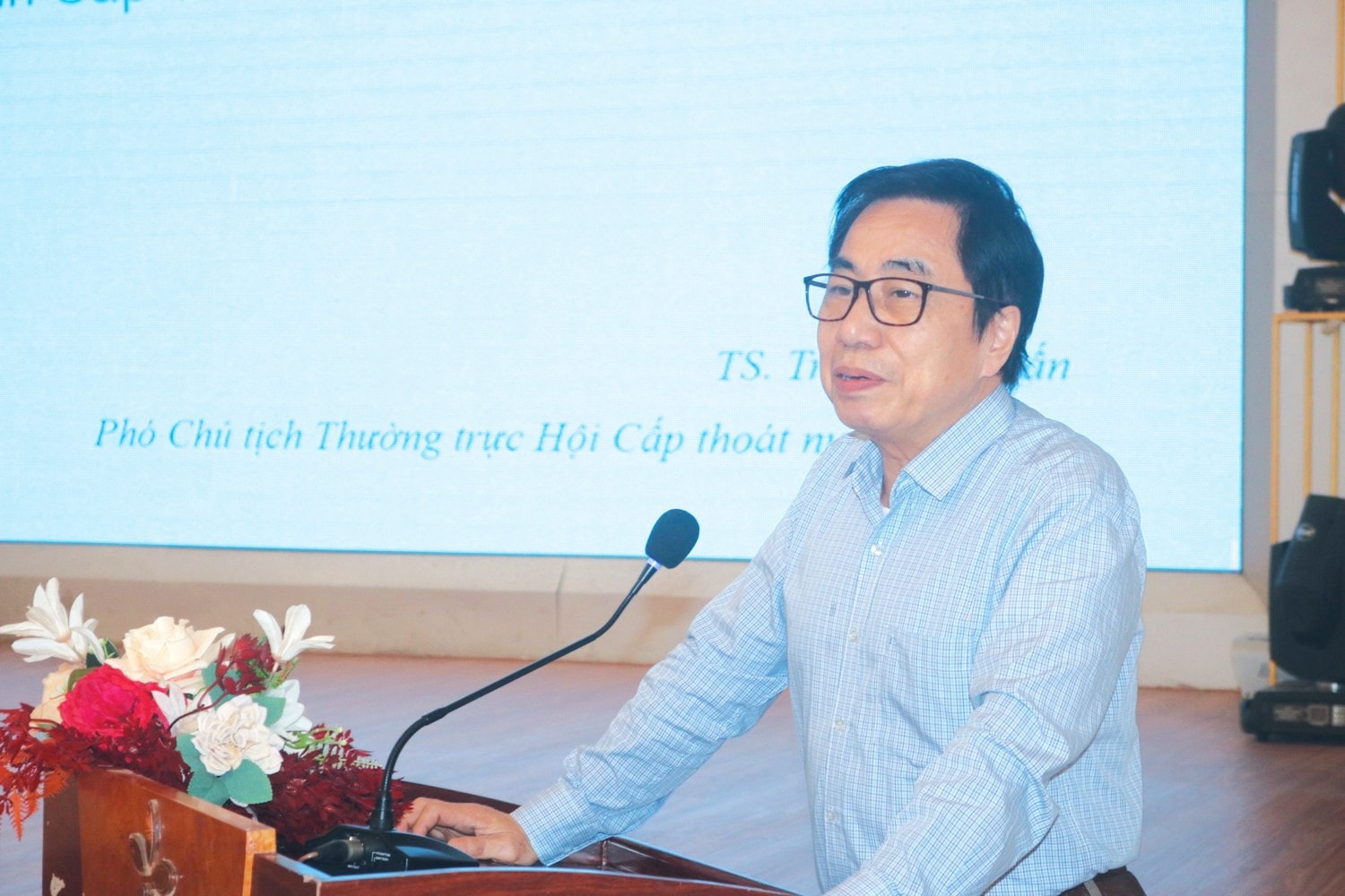 ubkhcn04.jpg