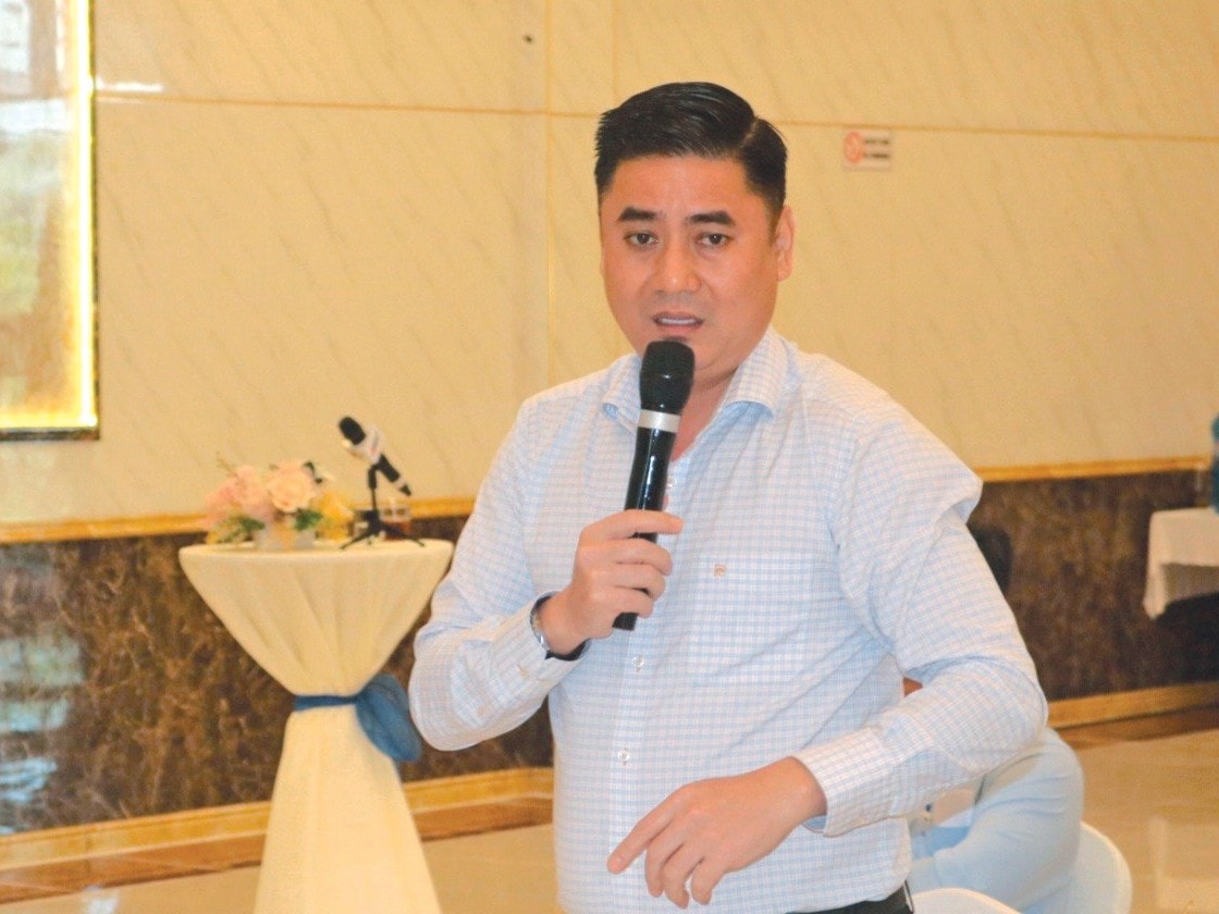 Đại diện doanh nghiệp cấp, thoát nước phát biểu. Ảnh: Nguyễn Tuấn