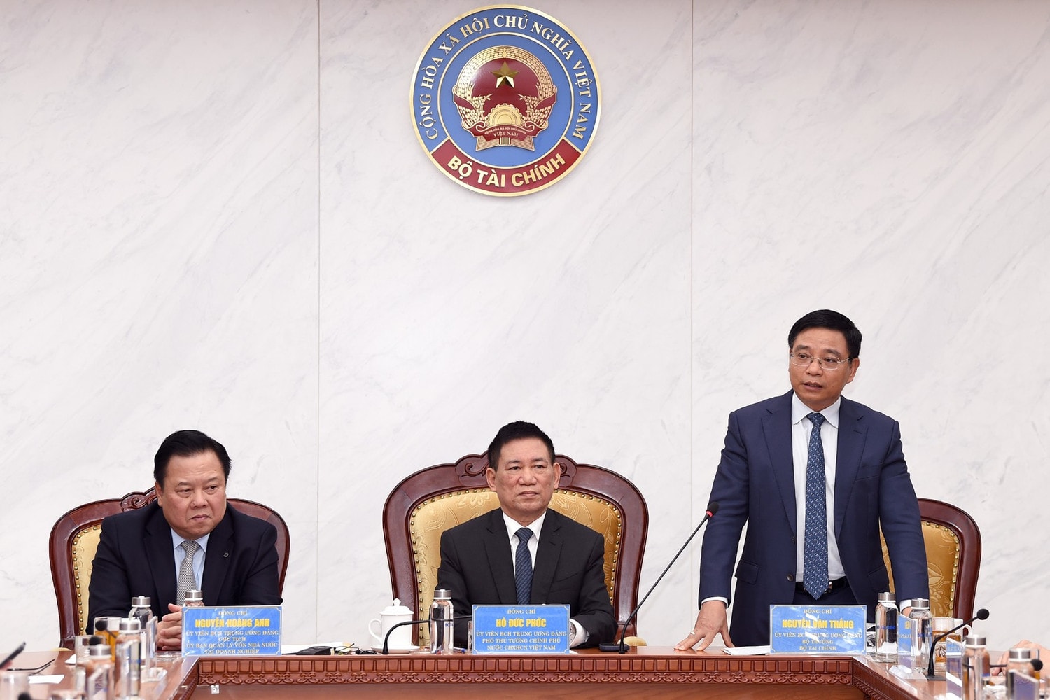 a-bo-truong.jpg