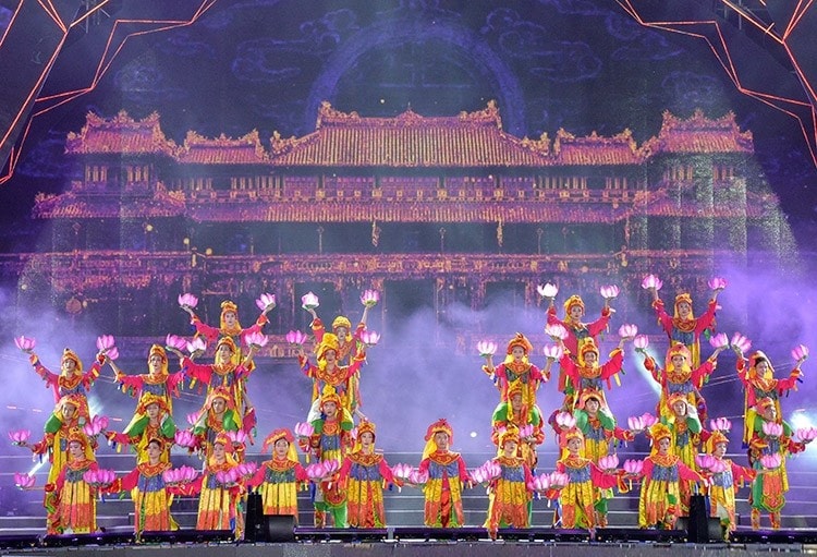chuong-trinh-nghe-thuat-6.jpg