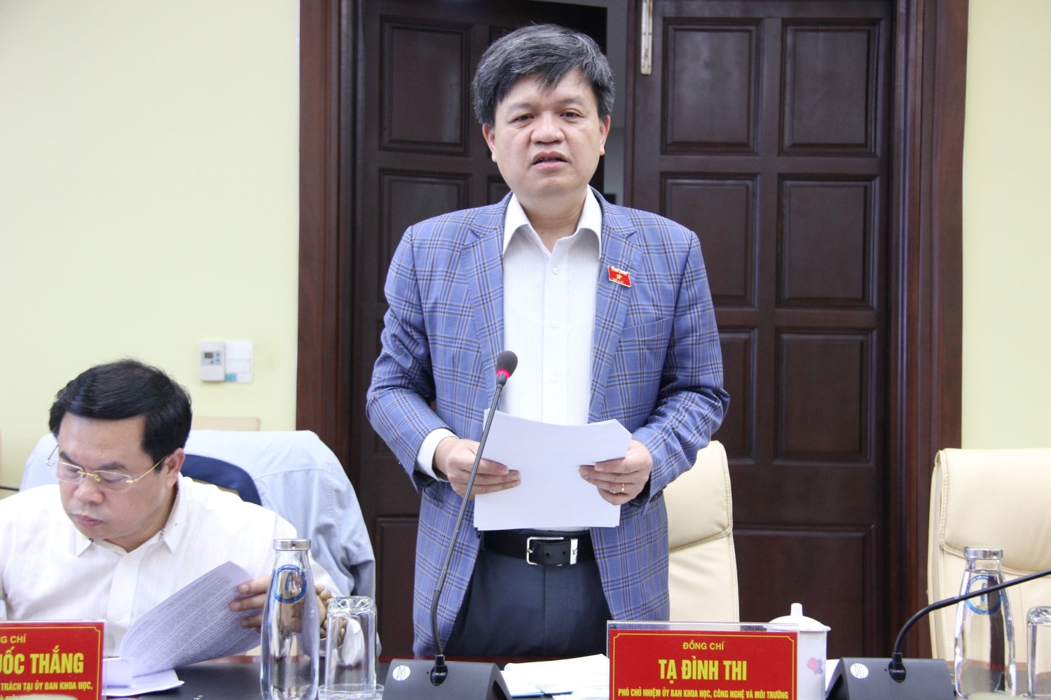 Phó Chủ nhiệm Ủy ban Khoa học, Công nghệ và Môi trường Tạ Đình Thi phát biểu tại cuộc làm việc với UBND TP. Đà Nẵng. Ảnh: Tấn Tài