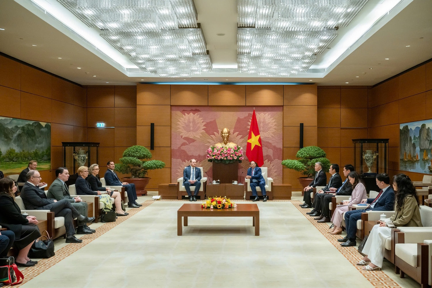 Quang cảnh cuộc tiếp