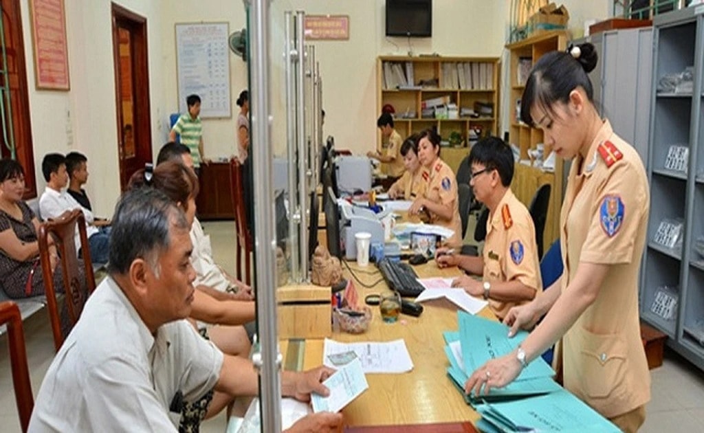 Công an TP. Hồ Chí Minh phân cấp đăng ký, cấp biển số xe cho Công an các phường, xã, thị trấn như thế nào? 