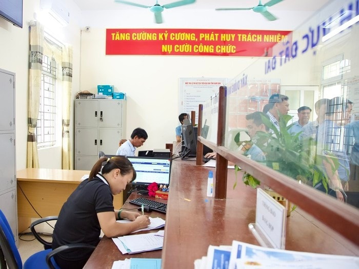 UBND tỉnh Nam Định yêu cầu các cấp, ngành, đơn vị, địa phương tăng cường hướng dẫn, giải thích, hỗ trợ, đối thoại với doanh nghiệp, người dân để hạn chế việc xảy ra khiếu kiện, tranh chấp