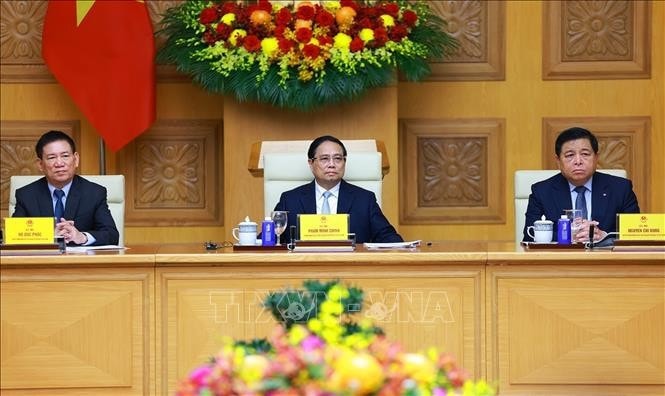 Thủ tướng Phạm Minh Chính và Phó Thủ tướng Hồ Đức Phớc, Phó Thủ tướng Nguyễn Chí Dũng chủ trì toạ đàm với các doanh nghiệp Hàn Quốc. Ảnh: Dương Giang/TTXVN