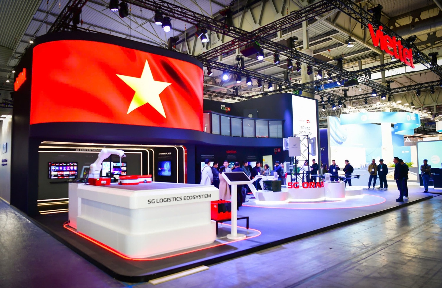 viettel-mwc-1.jpg