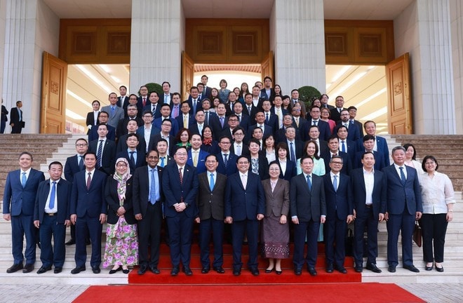 Prime Minister Pham Minh Chinh and delegates at the dialogue (Photo: VNA) Prime Minister Pham Minh Chinh and delegates at the dialogue (Photo: VNA)