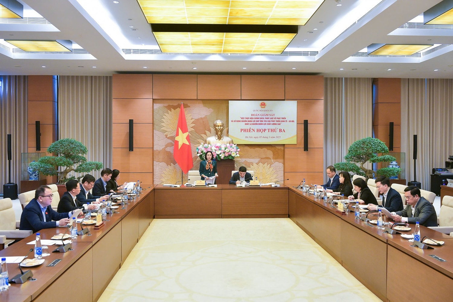 Toàn cảnh phiên họp