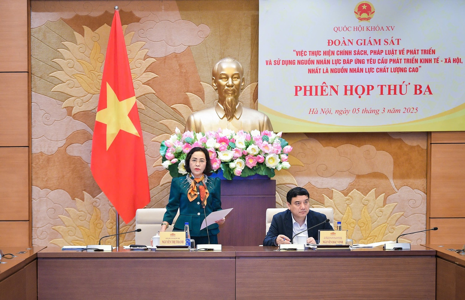 Phó Chủ tịch Quốc hội Nguyễn Thị Thanh chủ trì phiên họp