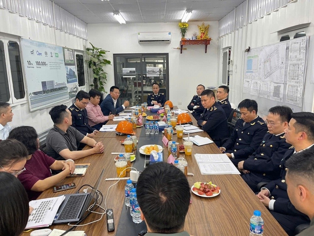 Quang cảnh buổi làm việc