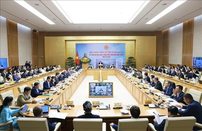 Hội nghị trực tuyến toàn quốc về tháo gỡ khó khăn, vướng mắc thúc đẩy phát triển nhà ở xã hội. Ảnh: Dương Giang/TTXVN