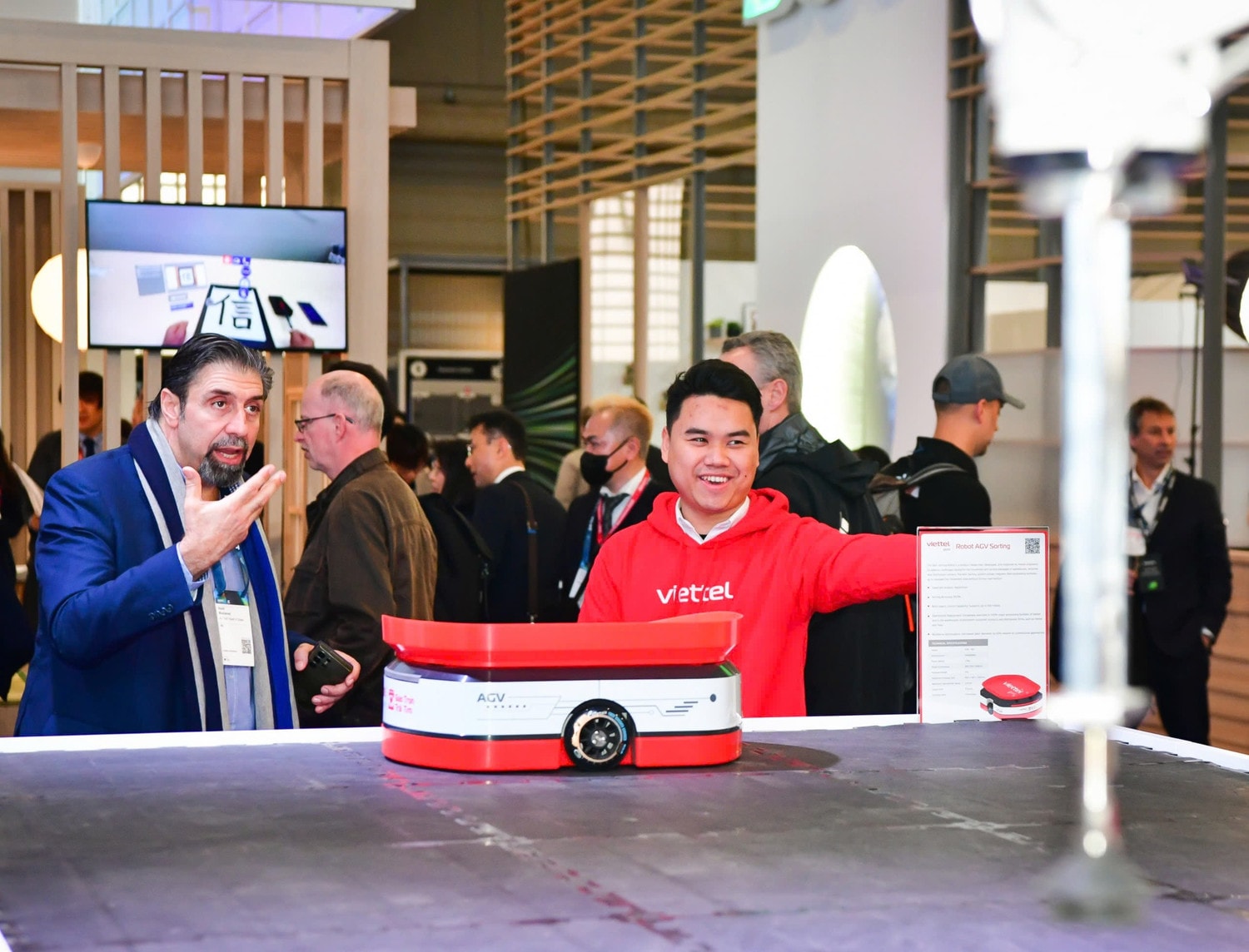 mwc-barcelona-2025-viettel-4.jpg