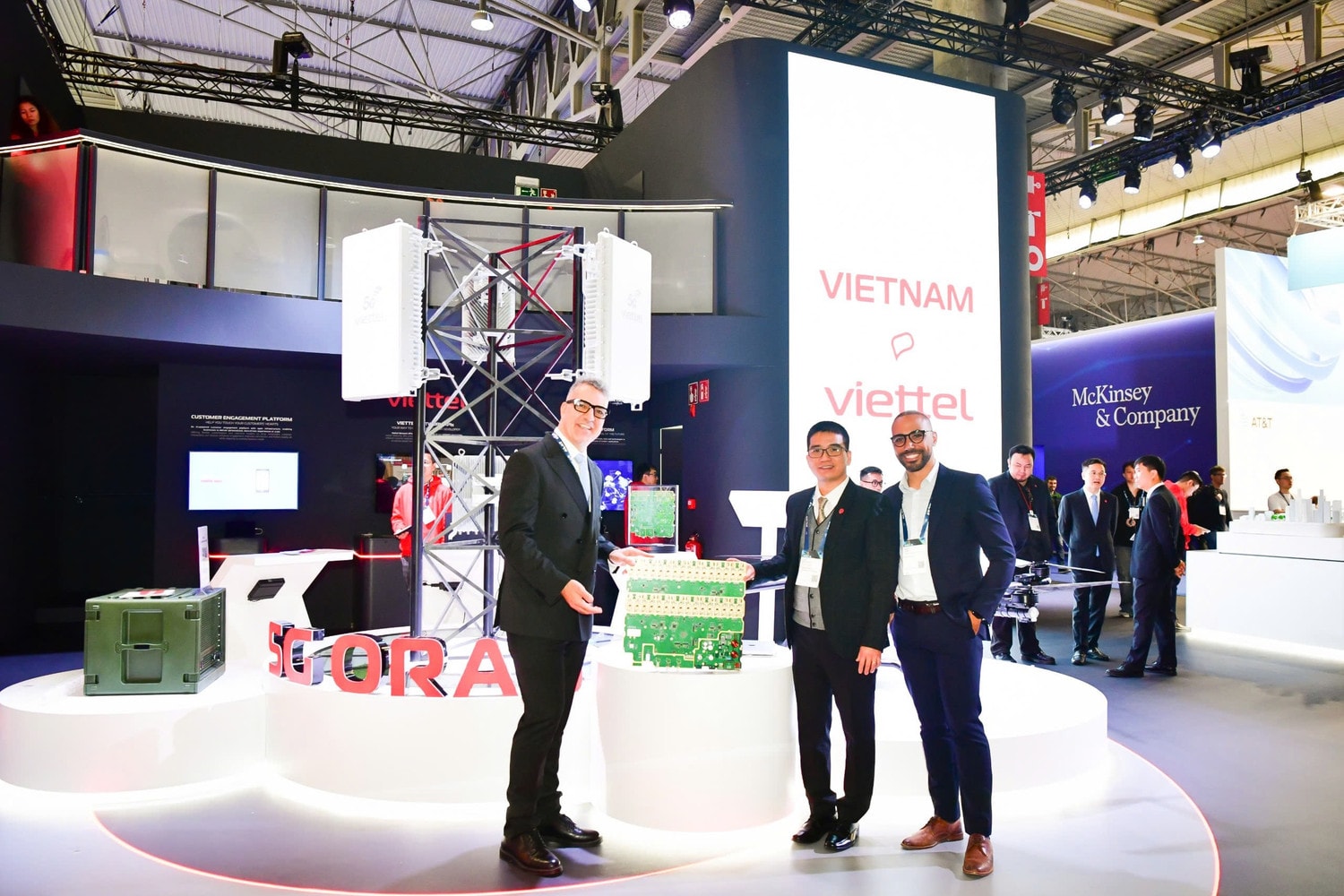 mwc-barcelona-2025-viettel-2.jpg