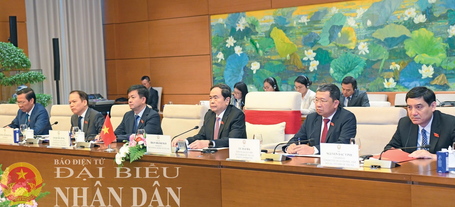 Các thành viên Đoàn Việt Nam tại cuộc hội kiến. Ảnh: Lâm Hiển