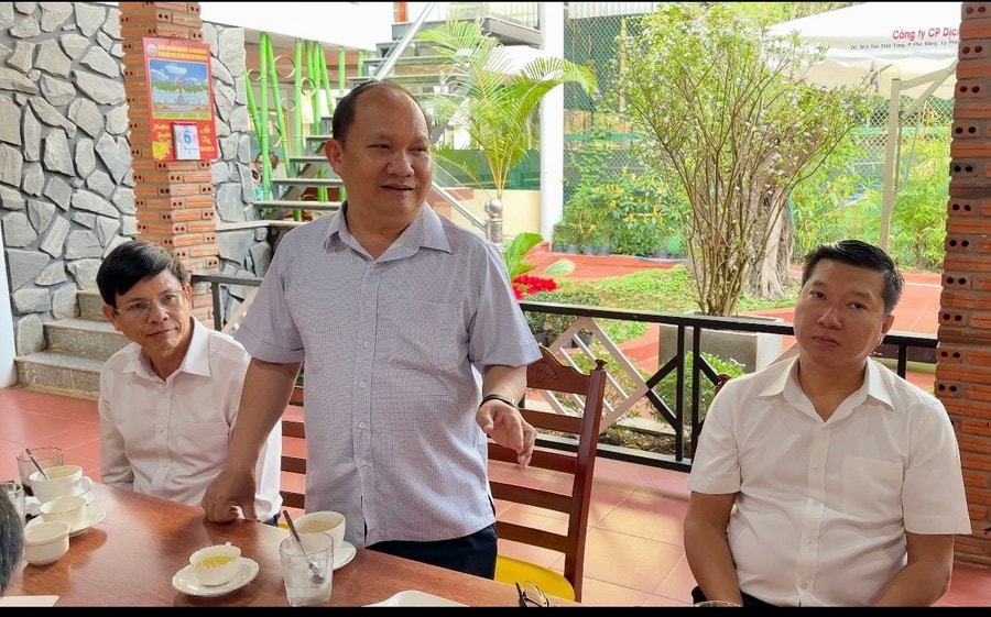 chu-tich-ubnd-tinh-rah-lan-chung-mong-muon-cac-doanh-nhan-doanh-nghiep-luon-dong-hanh-cung-dia-phuong-de-xay-dung-gia-lai-phat-trien-anh-ha-duy.jpg