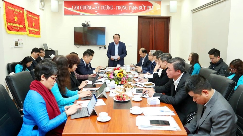 Bộ trưởng Nguyễn Văn Hùng chủ trì buổi làm việc với Cục Báo chí