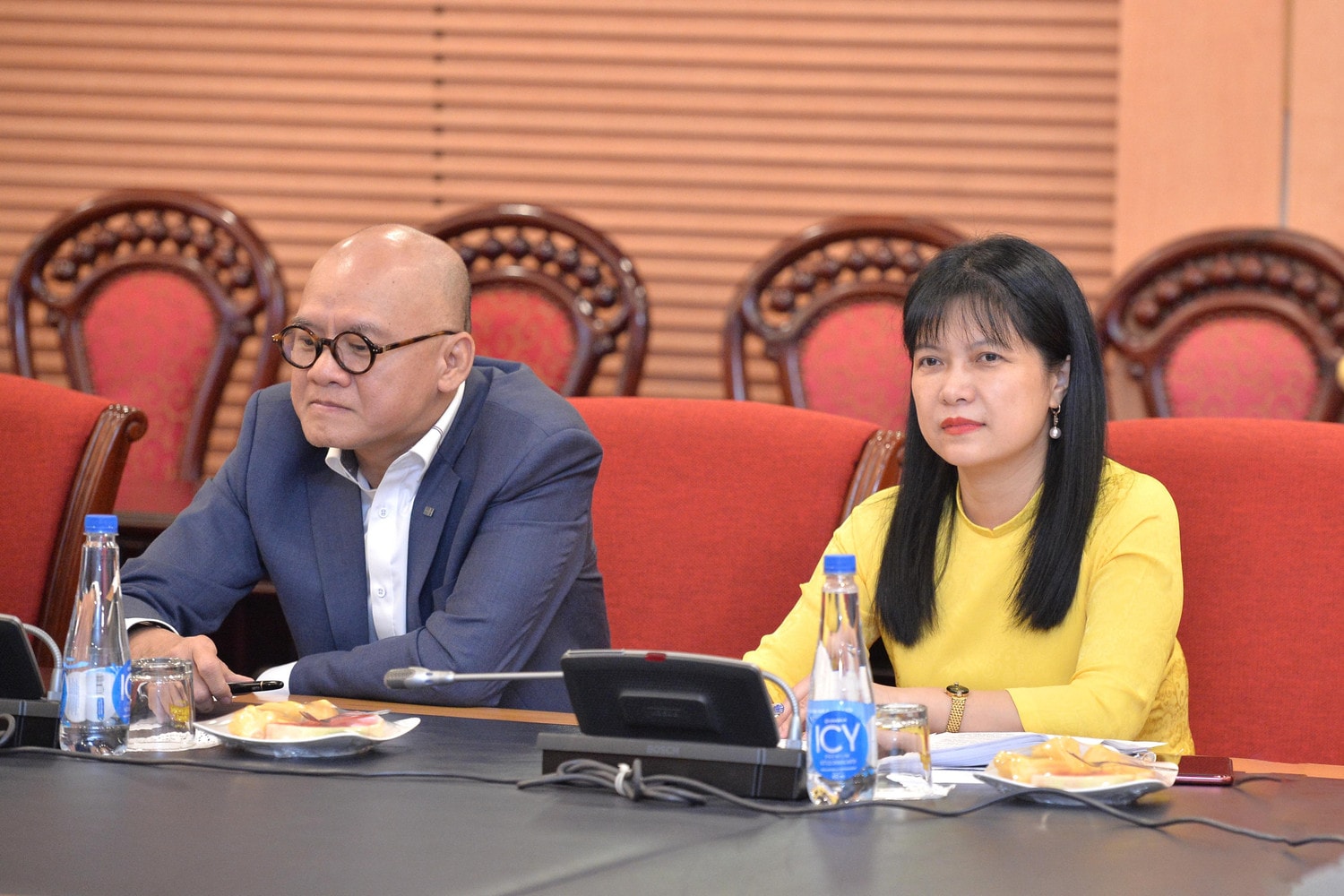 Các đại biểu dự buổi lễ