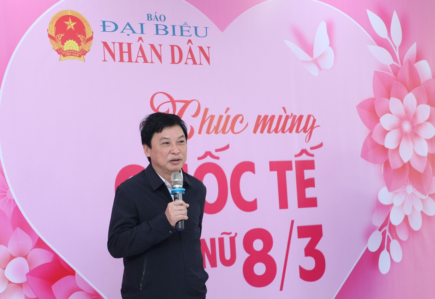 Phó Tổng Biên tập Báo Đại biểu Nhân dân Lê Thanh Kim phát biểu tại buổi gặp mặt. Ảnh: Khánh Duy