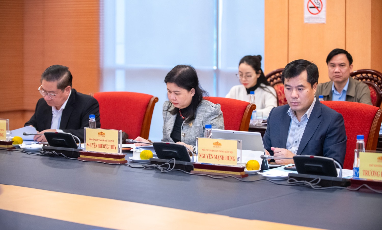 Các đại biểu tham dự Phiên họp