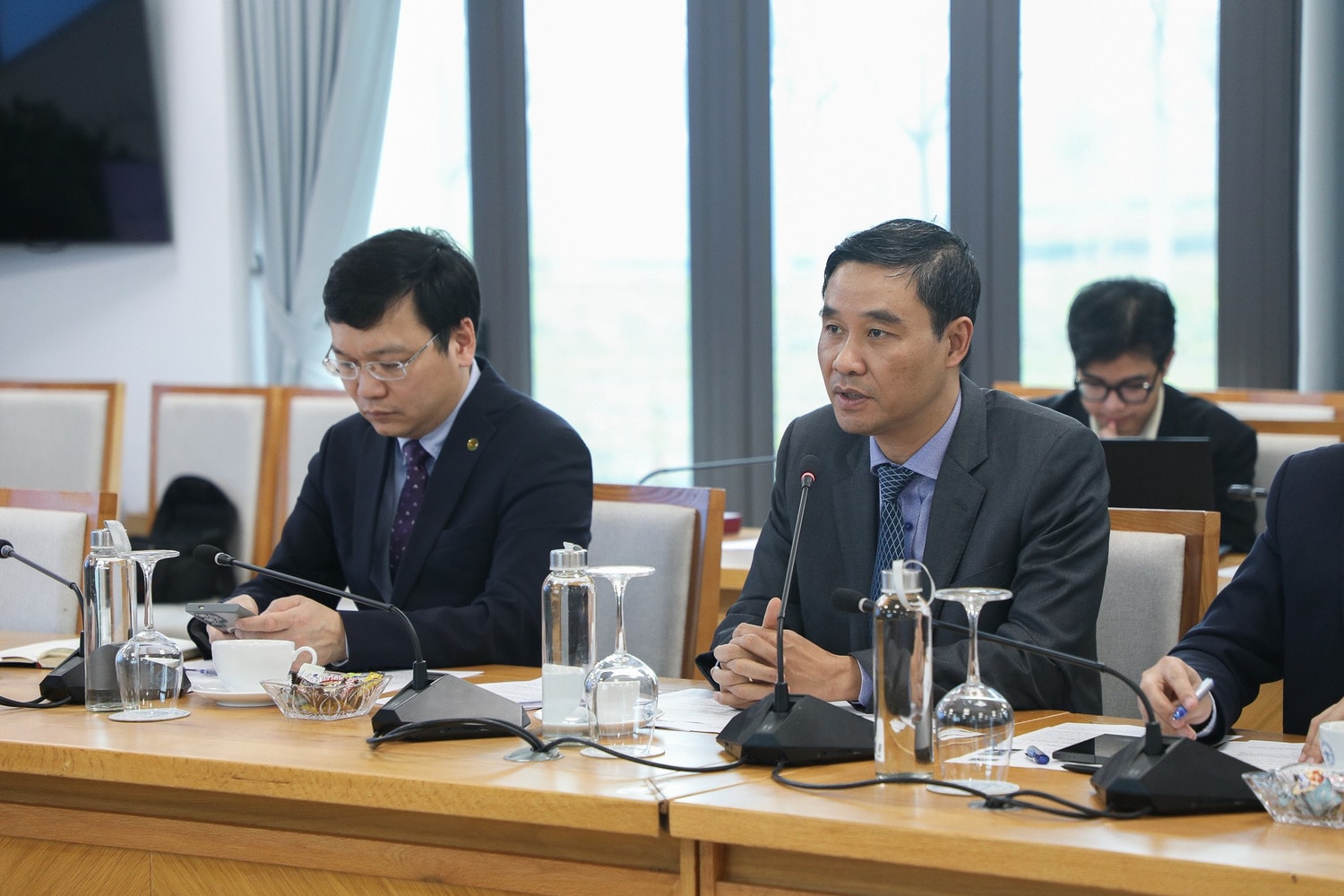 vnu-tiep-dh-quoc-gia-belarus-4.jpg